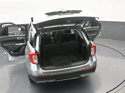 Used 2022 Ford Explorer XLT w/ Equipment Group 202A image 65