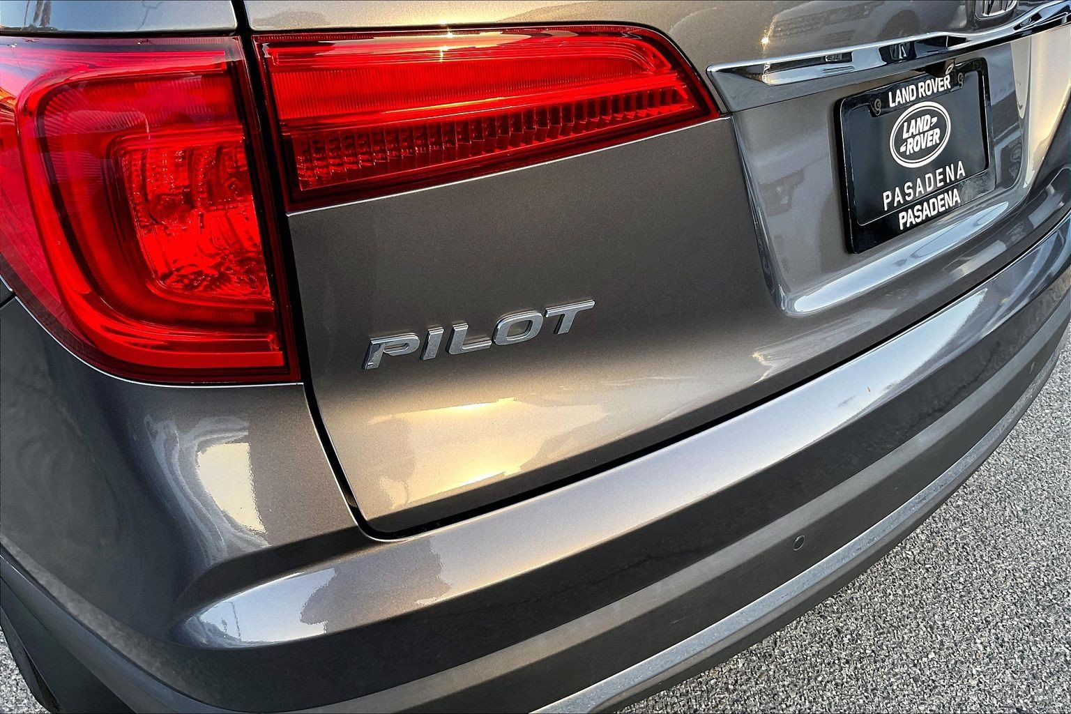 Used 2016 Honda Pilot Elite image 29