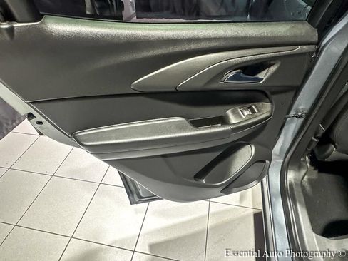 Used 2022 Chevrolet TrailBlazer RS w/ Technology Package AWD/4WD image 24