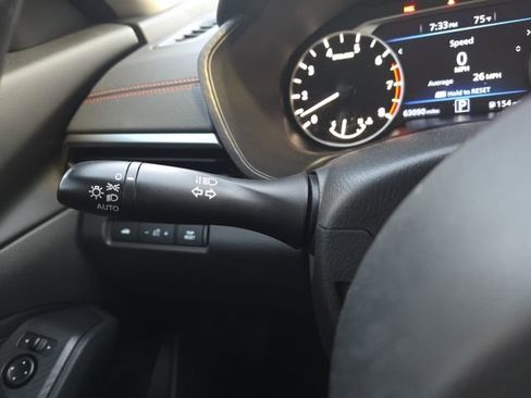 Used 2022 Nissan Altima 2.5 SR image 13