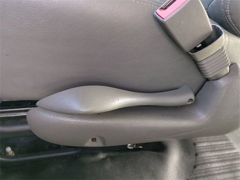 Certified 2021 Chevrolet Express 2500 Extended w/ Driver Convenience Package image 22