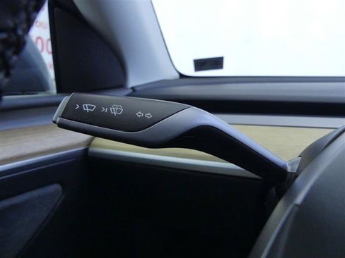 Used 2023 Tesla Model Y Long Range AWD/4WD image 20