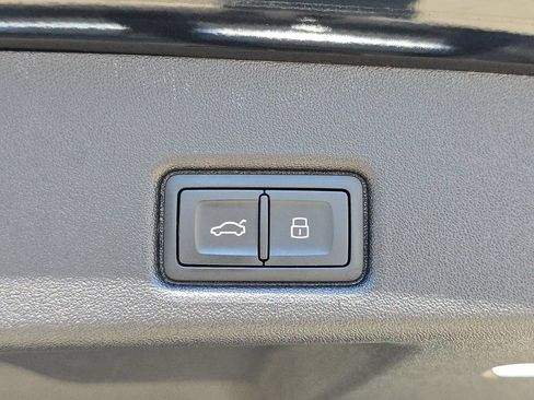 Certified 2025 Audi Q5 Premium Plus w/ Premium Plus AWD/4WD image 13