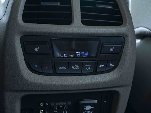 Used 2018 Honda Pilot Elite image 43