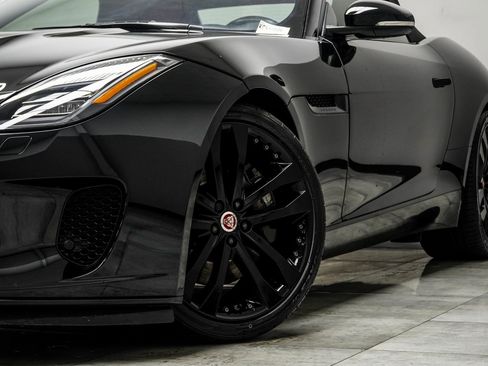 Used 2019 Jaguar F-TYPE P300 image 3