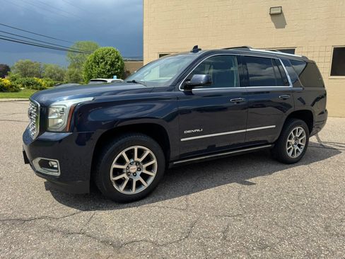 Used 2018 GMC Yukon Denali AWD/4WD image 5