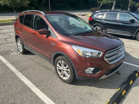 Used 2018 Ford Escape SE AWD/4WD image 1