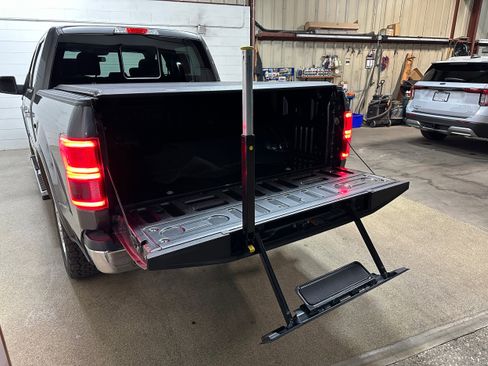 Certified 2020 Ford F150 Lariat w/ Equipment Group 502A Luxury image 38