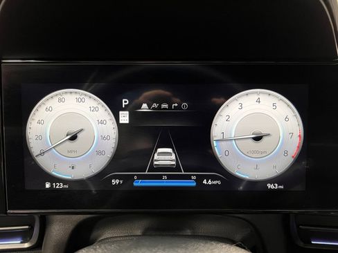 Used 2024 Hyundai Elantra N Base image 12