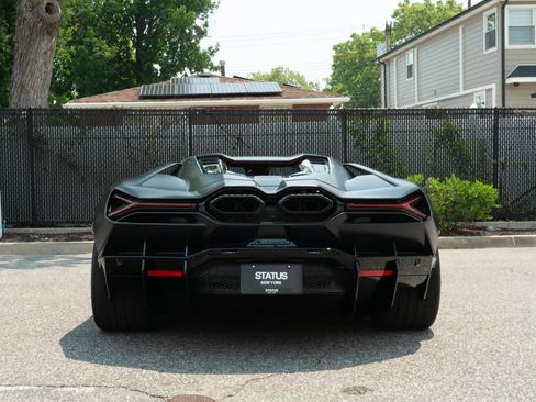 Used 2024 Lamborghini Revuelto AWD/4WD image 11