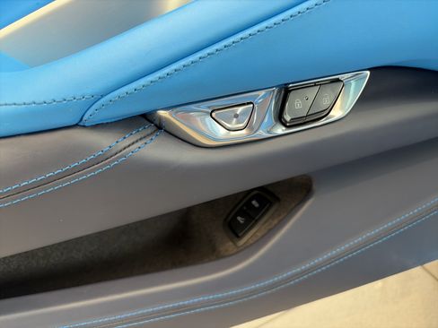 Used 2021 Chevrolet Corvette Stingray Premium Cpe w/ Z51 Performance Package image 19