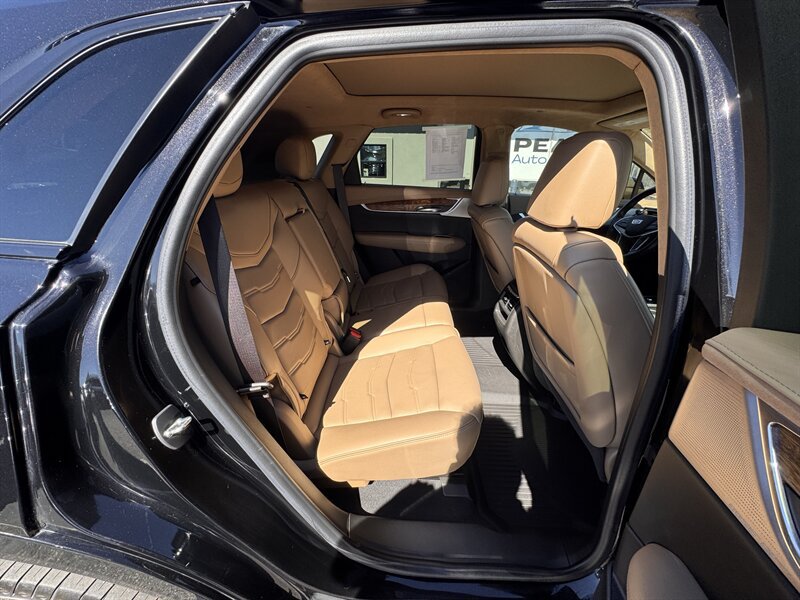 Used 2021 Cadillac XT5 Sportv w/ Platinum Package AWD/4WD image 30