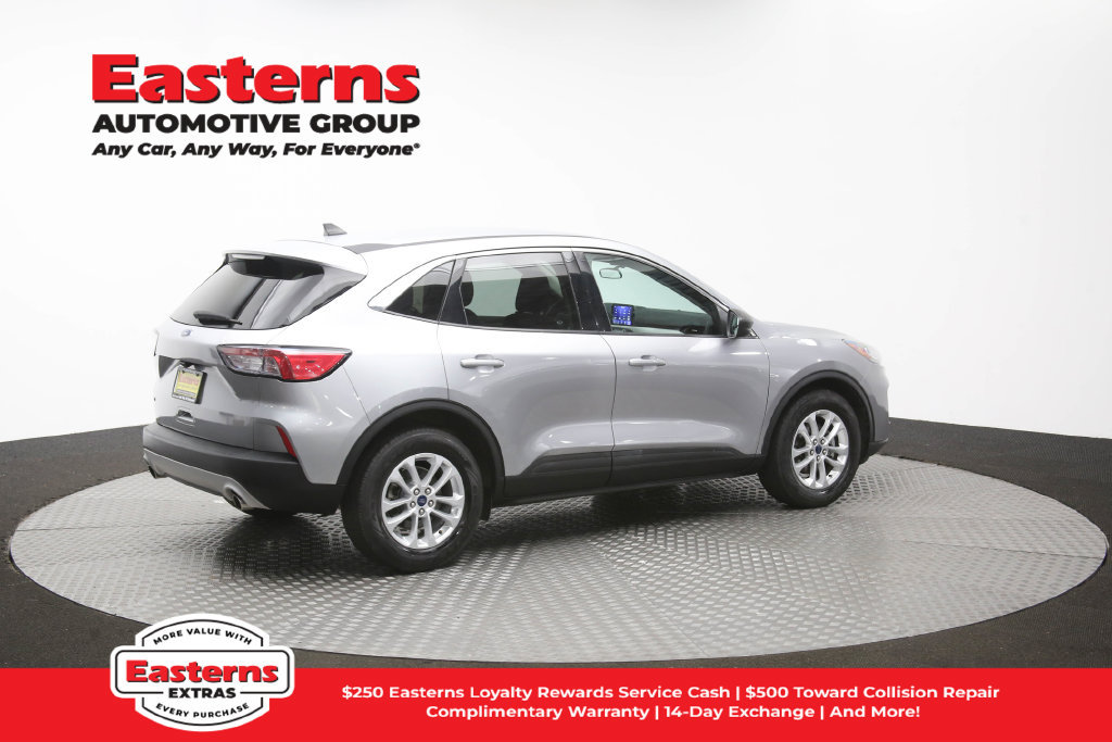 Used 2022 Ford Escape SE FWD image 44