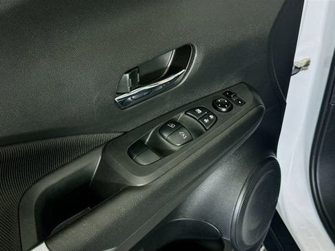 Used 2021 Nissan Kicks SV FWD image 18