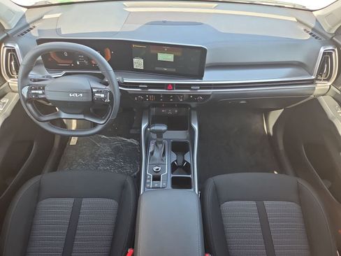 New 2026 Kia Sorento LX FWD image 15
