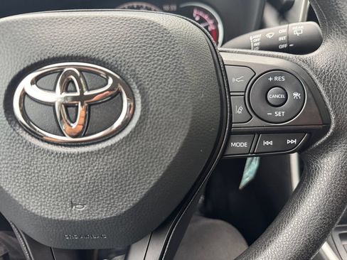 Used 2025 Toyota RAV4 LE AWD/4WD image 30