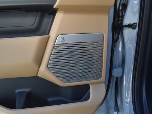 Used 2025 Ford F450 Lariat w/ FX4 Off-Road Package image 15