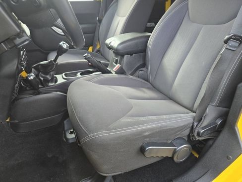 Used 2015 Jeep Wrangler Unlimited Sahara w/ Max Tow Package image 19