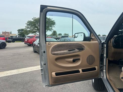 Used 1998 Dodge Ram 2500 Truck 4x4 Quad Cab image 11