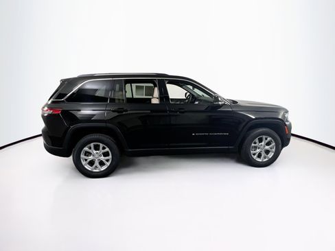 Used 2023 Jeep Grand Cherokee Limited image 4