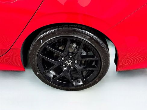 Certified 2025 Honda Civic Sport image 9