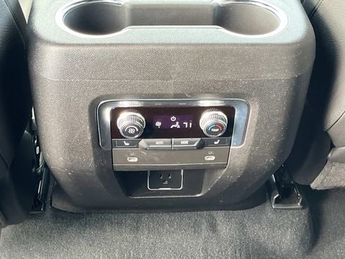 Used 2023 GMC Yukon XL Denali image 18