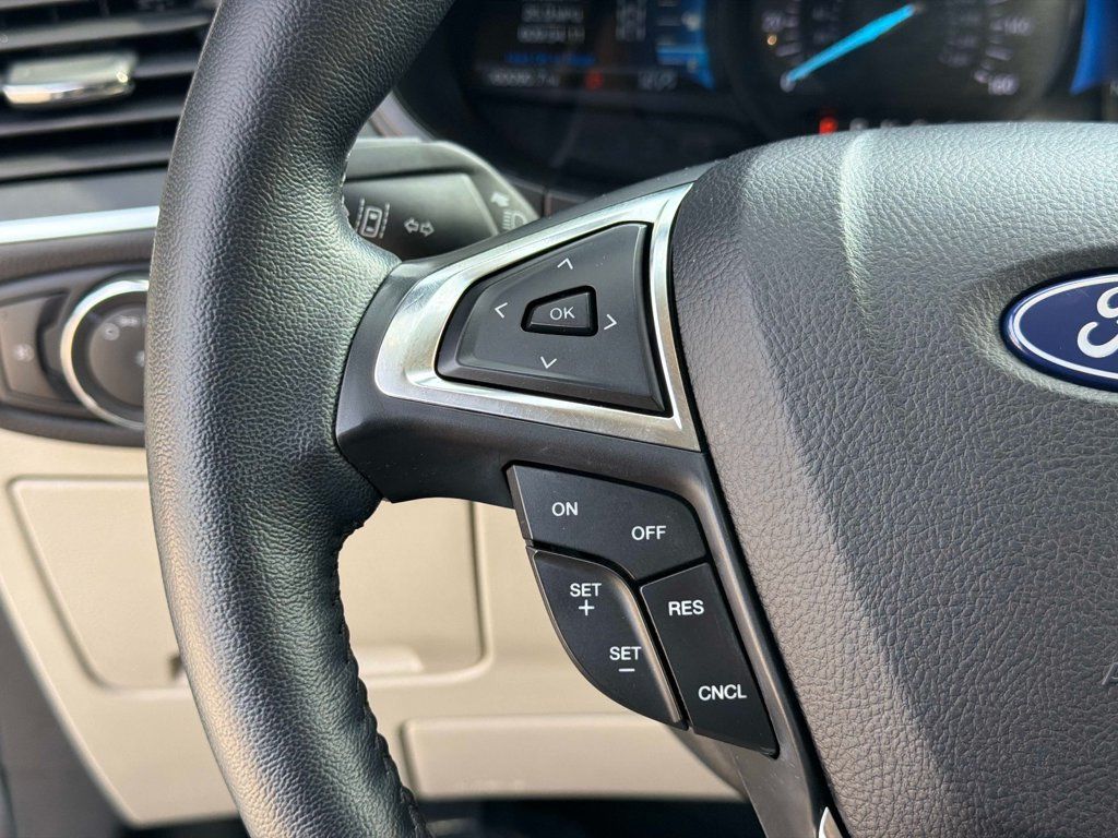 Used 2022 Ford Edge Titanium AWD/4WD image 31