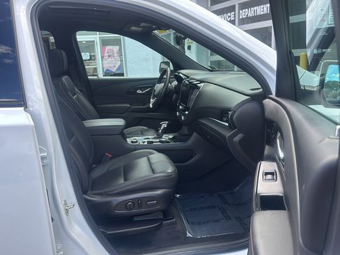 Used 2023 Chevrolet Traverse RS AWD/4WD image 14