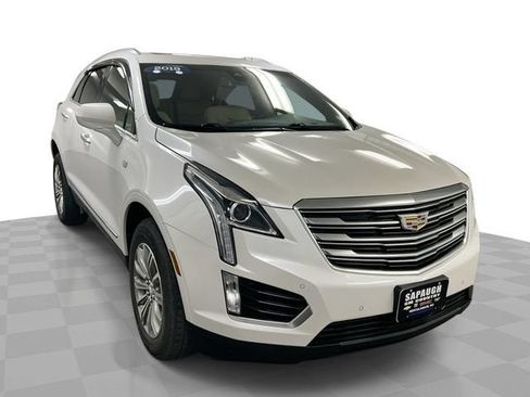 Used 2019 Cadillac XT5 Luxury FWD image 1