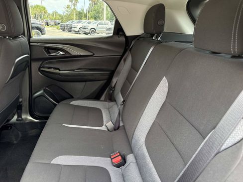 Used 2024 Chevrolet TrailBlazer LT w/ Driver Confidence Package FWD image 11