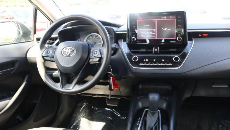 Used 2022 Toyota Corolla LE FWD image 18