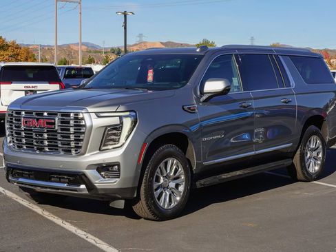 New 2026 GMC Yukon XL Denali w/ Advanced Technology Package image 3