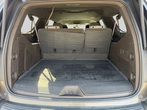 Used 2021 Chevrolet Suburban LT w/ Rear Media and Nav Package image 29