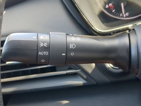 Certified 2025 Subaru Outback Premium image 25