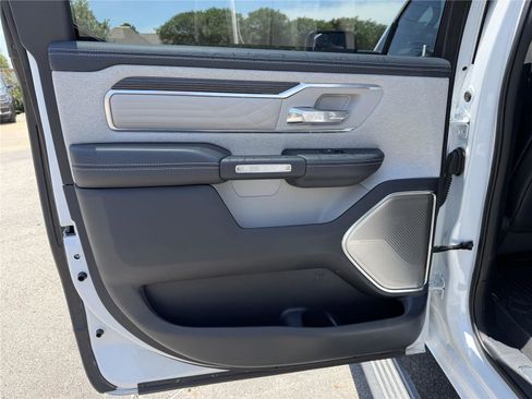 Used 2024 RAM 1500 Limited AWD/4WD image 12