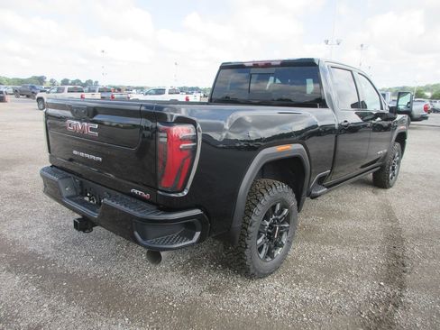 New 2026 GMC Sierra 3500 AT4 w/ AT4 Premium Plus Package AWD/4WD image 5