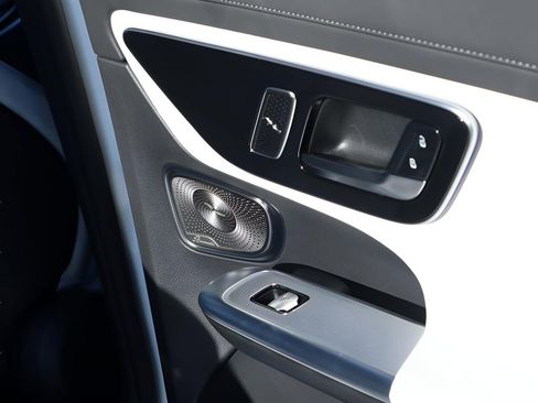 Used 2026 Mercedes-Benz GLC 300 4MATIC image 19