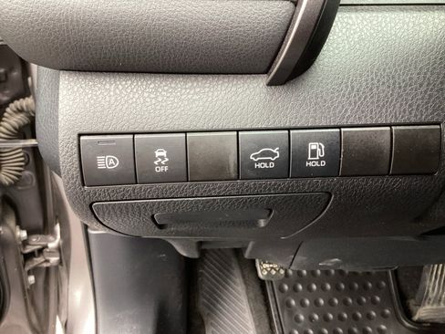 Used 2022 Toyota Camry SE FWD image 26