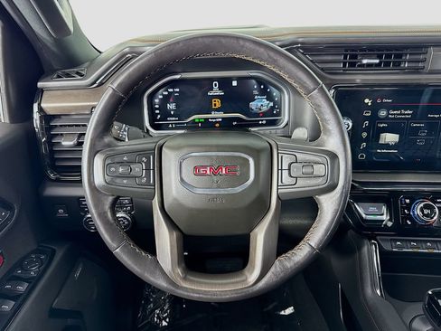 Used 2022 GMC Sierra 1500 AT4 w/ Technology Package AWD/4WD image 21