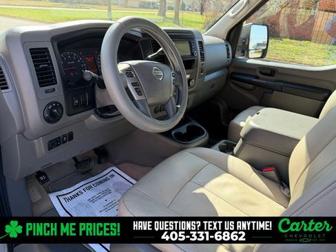 Used 2017 Nissan NV 3500 SL image 24
