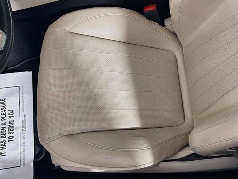 Used 2018 Mercedes-Benz E 300 image 19