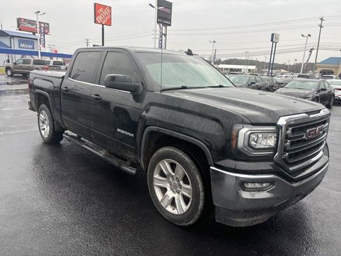 Used 2017 GMC Sierra 1500 SLE w/ SLE Value Package image 1
