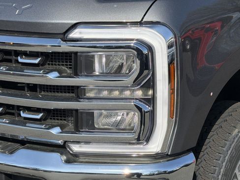 New 2026 Ford F250 Lariat w/ FX4 Off-Road Package image 12