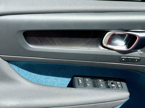 Used 2023 Volvo C40 P8 Recharge Plus image 19