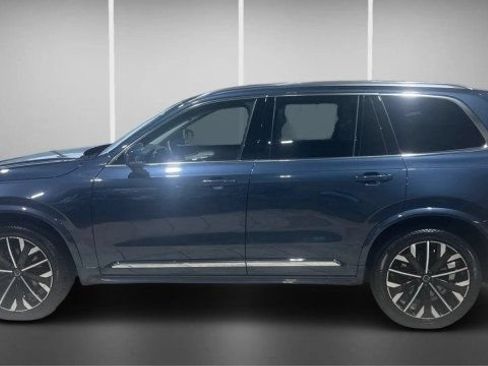 Used 2025 Volvo XC90 B5 Plus AWD/4WD image 14