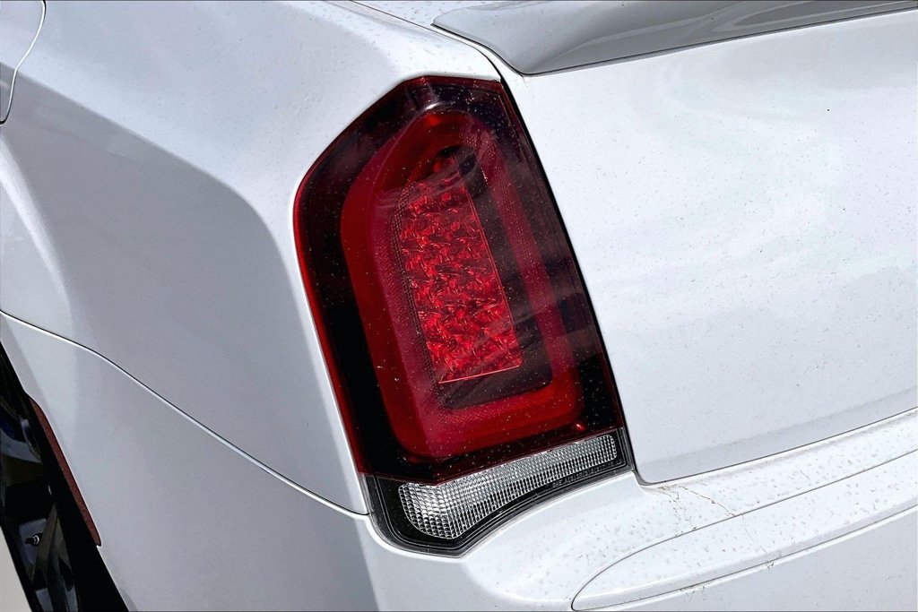 Used 2023 Chrysler 300 S w/ Comfort Group RWD image 22