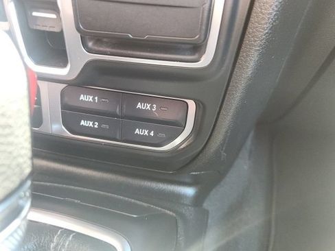 Used 2026 Jeep Gladiator Mojave AWD/4WD image 39