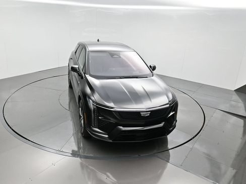 New 2027 Cadillac Optiq Premium Sport w/ LPO, Floor Liner Package AWD/4WD image 40