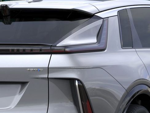 New 2026 Cadillac Lyriq Luxury RWD image 11