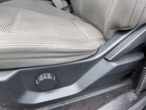 Used 2017 Ford F150 XLT AWD/4WD image 12